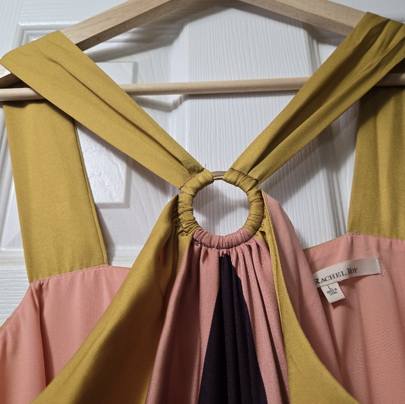 Handkerchief dress with pockets! - size large - Picture 2 of 8